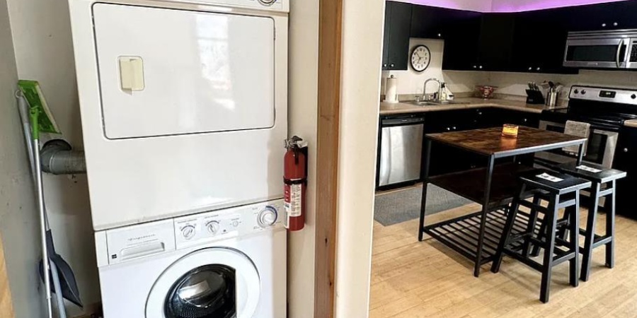 213 N Walnut Street, Bloomington, Indiana 47404-4947,MLS,202606150