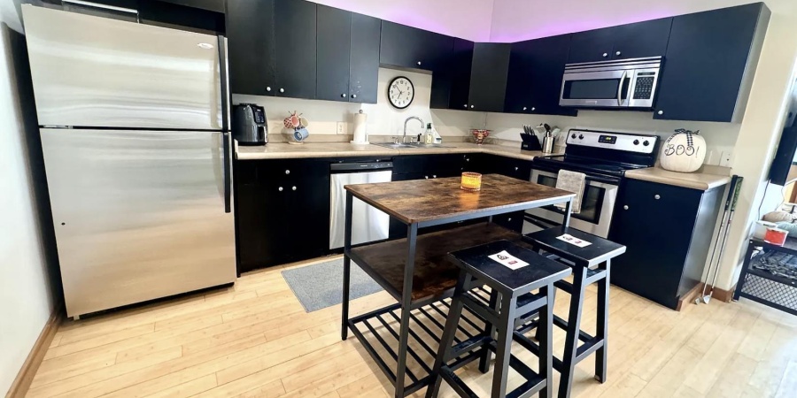 213 N Walnut Street, Bloomington, Indiana 47404-4947,MLS,202606150