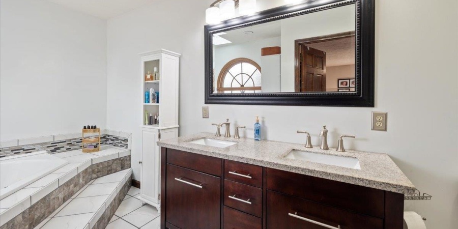 4365 N Maple Grove Road, Bloomington, Indiana 47404-9241,MLS,202606097