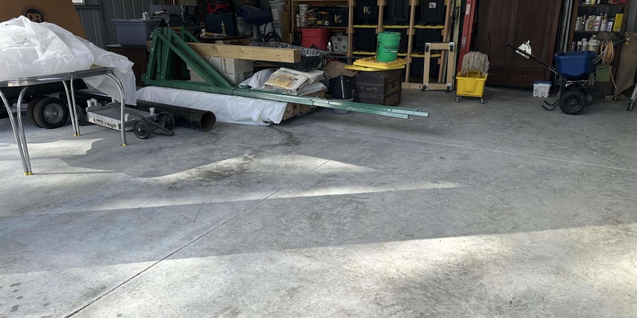 1249 N Lawrence Hollow Drive, Bloomfield, Indiana 47424,MLS,202606251