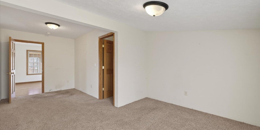 8923 E Sassafras Road, Bloomfield, Indiana 47424-5758,MLS,202606221