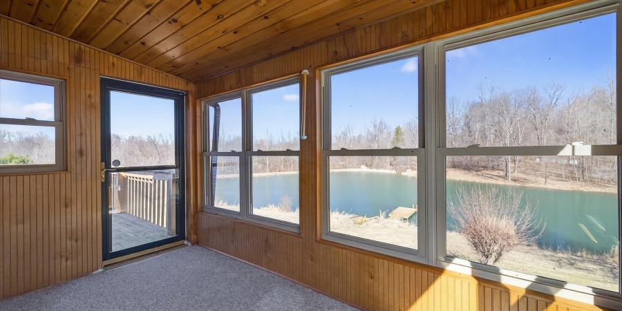 8923 E Sassafras Road, Bloomfield, Indiana 47424-5758,MLS,202606221