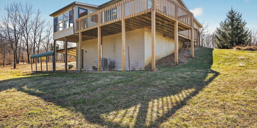 8923 E Sassafras Road, Bloomfield, Indiana 47424-5758,MLS,202606221