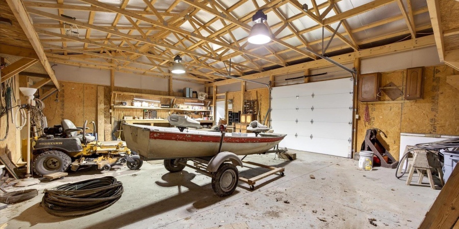 8923 E Sassafras Road, Bloomfield, Indiana 47424-5758,MLS,202606221