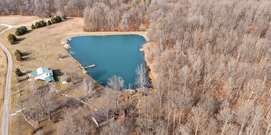 8923 E Sassafras Road, Bloomfield, Indiana 47424-5758,MLS,202606221