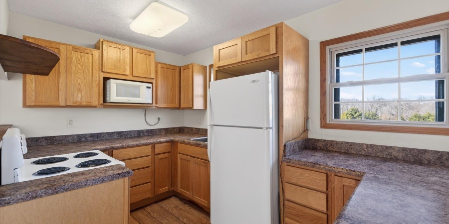 8923 E Sassafras Road, Bloomfield, Indiana 47424-5758,MLS,202606221