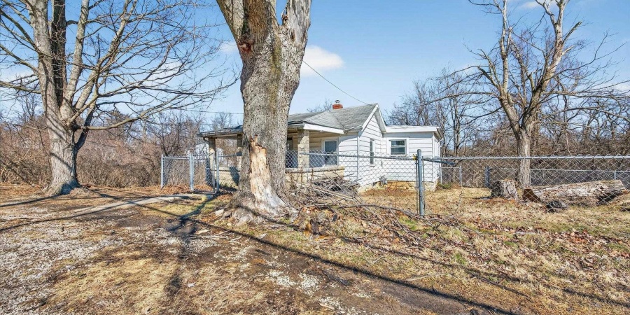 1530 W Arlington Road, Bloomington, Indiana 47404,MLS,202606230