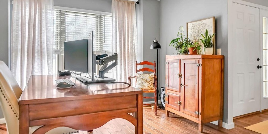 720 W Whitethorn Place, Bloomington, Indiana 47403-4380,MLS,202606304