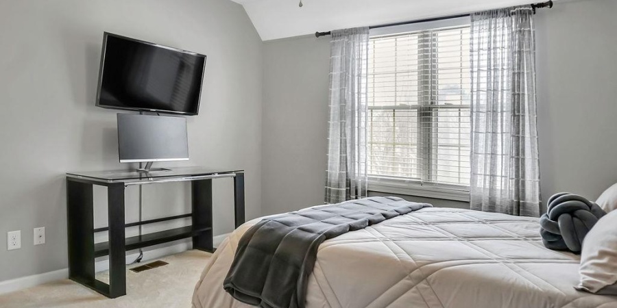 720 W Whitethorn Place, Bloomington, Indiana 47403-4380,MLS,202606304