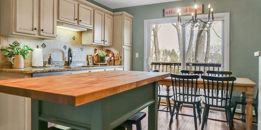 720 W Whitethorn Place, Bloomington, Indiana 47403-4380,MLS,202606304