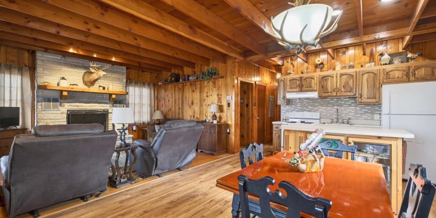 8055 N Lakewood Drive, Unionville, Indiana 47468,MLS,202606322