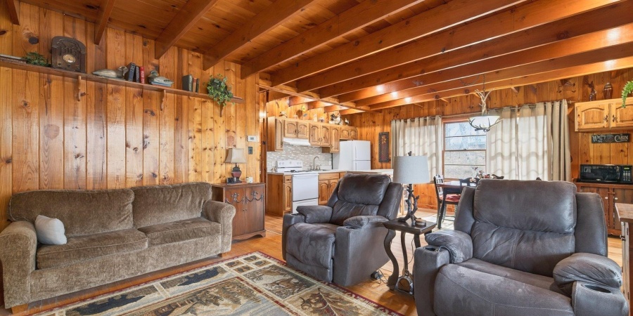 8055 N Lakewood Drive, Unionville, Indiana 47468,MLS,202606322