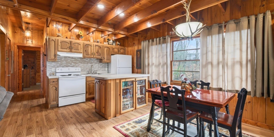 8055 N Lakewood Drive, Unionville, Indiana 47468,MLS,202606322