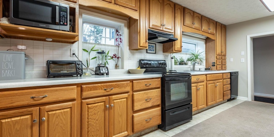 1300 E Hillside Drive, Bloomington, Indiana 47401,MLS,202606475