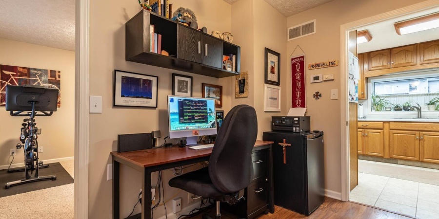 1300 E Hillside Drive, Bloomington, Indiana 47401,MLS,202606475