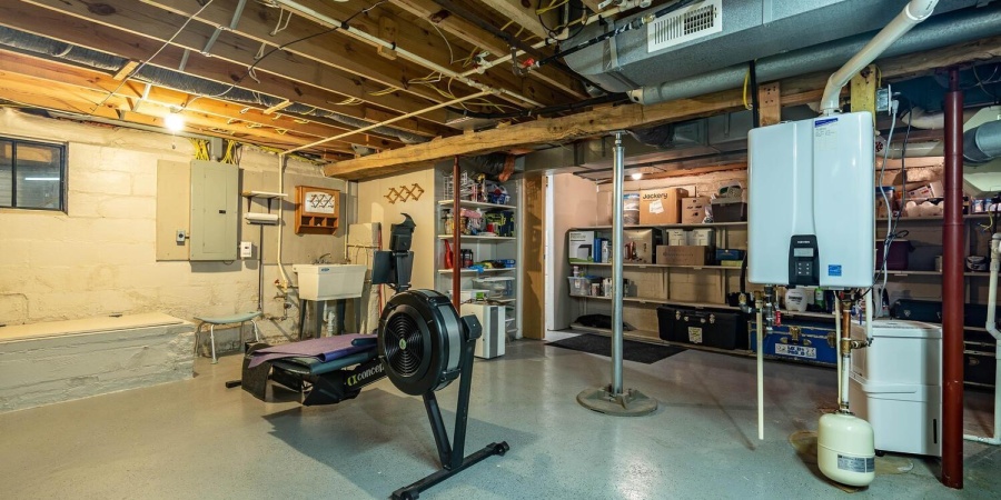 1300 E Hillside Drive, Bloomington, Indiana 47401,MLS,202606475