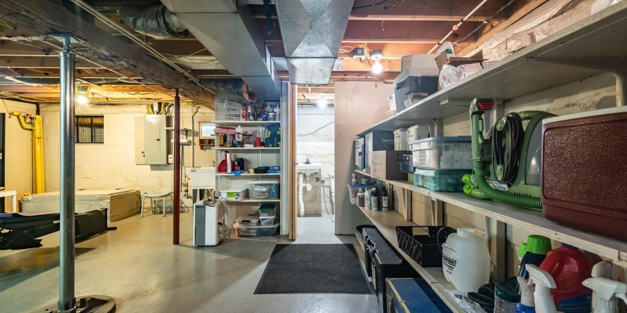 1300 E Hillside Drive, Bloomington, Indiana 47401,MLS,202606475