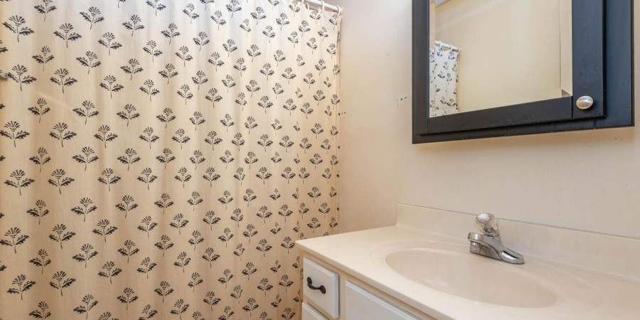 882 E Sherwood Hills Drive, Bloomington, Indiana 47401,MLS,202606848