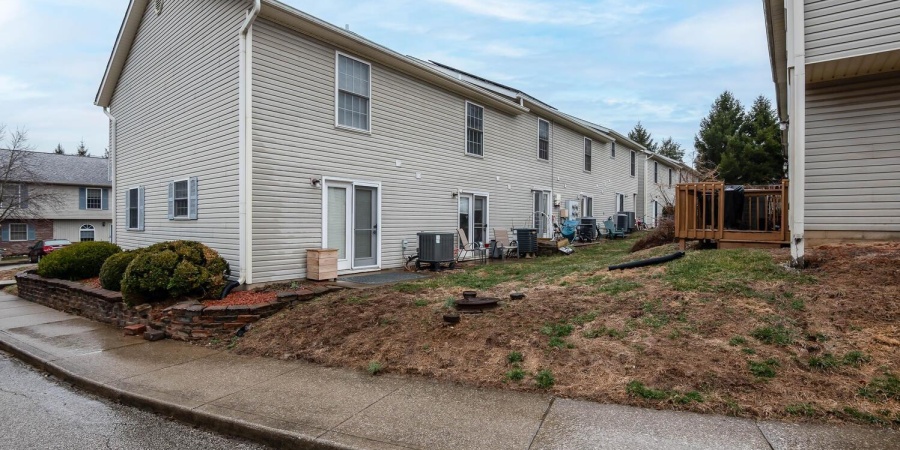 882 E Sherwood Hills Drive, Bloomington, Indiana 47401,MLS,202606848