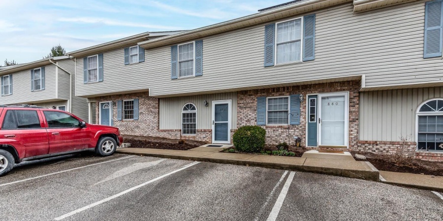 882 E Sherwood Hills Drive, Bloomington, Indiana 47401,MLS,202606848