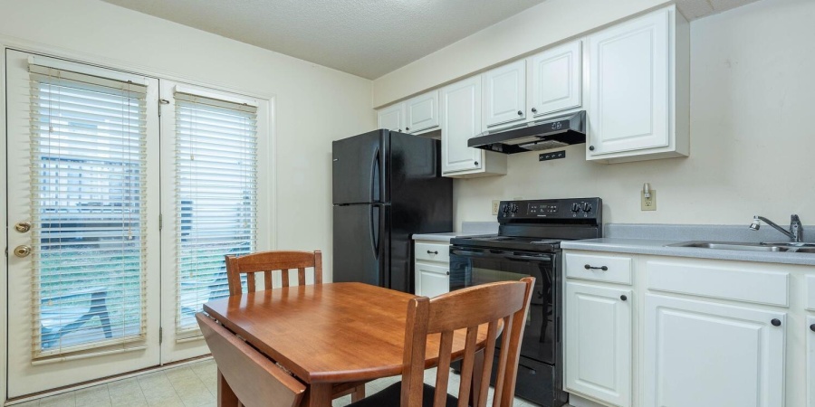 882 E Sherwood Hills Drive, Bloomington, Indiana 47401,MLS,202606848