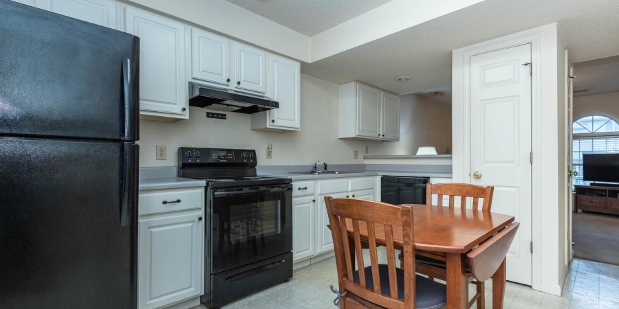 882 E Sherwood Hills Drive, Bloomington, Indiana 47401,MLS,202606848