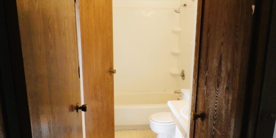 2370 S Henderson Street, Bloomington, Indiana 47401-4539,MLS,202606934