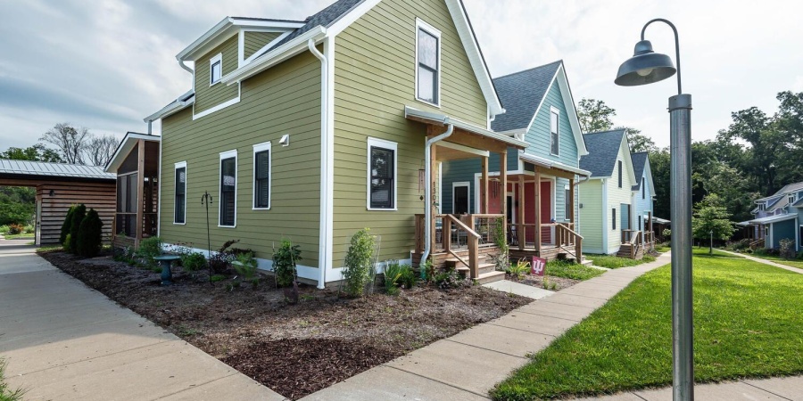 1304 E Short Street, Bloomington, Indiana 47401,MLS,202607043