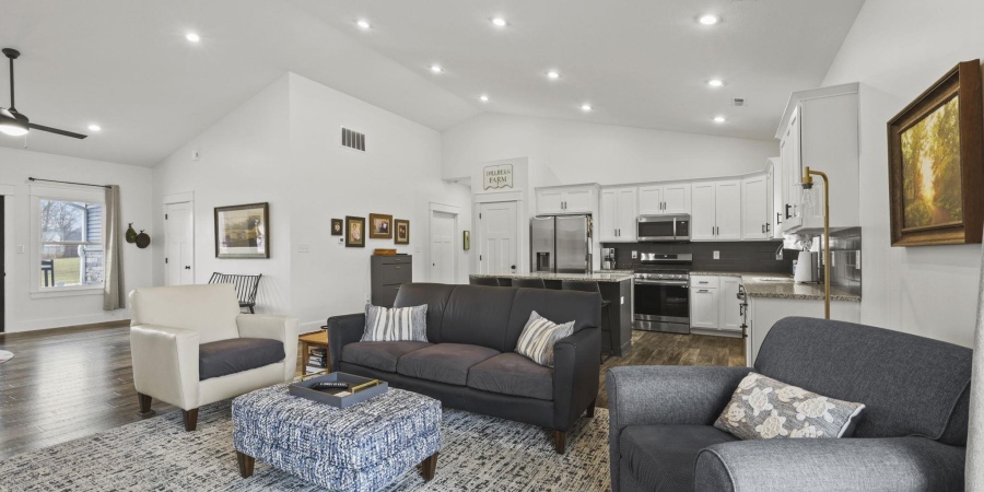 542 E Lucy Lane, Ellettsville, Indiana 47429-2058,MLS,202607053