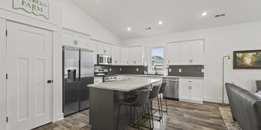 542 E Lucy Lane, Ellettsville, Indiana 47429-2058,MLS,202607053