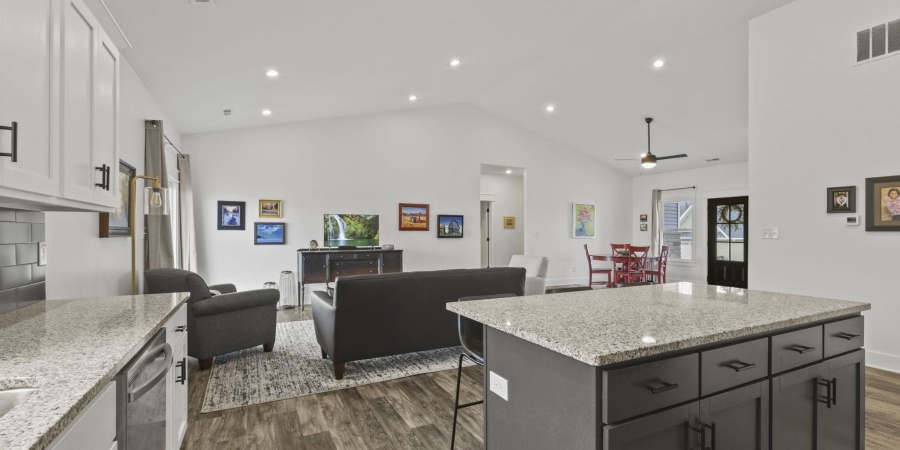 542 E Lucy Lane, Ellettsville, Indiana 47429-2058,MLS,202607053