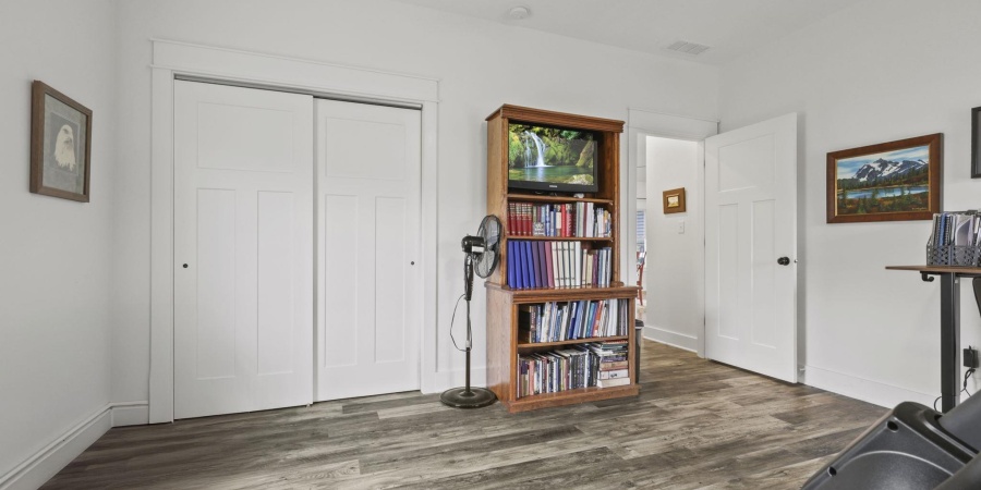 542 E Lucy Lane, Ellettsville, Indiana 47429-2058,MLS,202607053