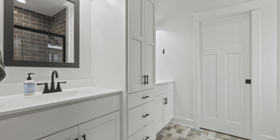 542 E Lucy Lane, Ellettsville, Indiana 47429-2058,MLS,202607053