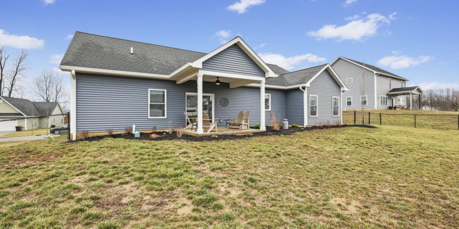 542 E Lucy Lane, Ellettsville, Indiana 47429-2058,MLS,202607053