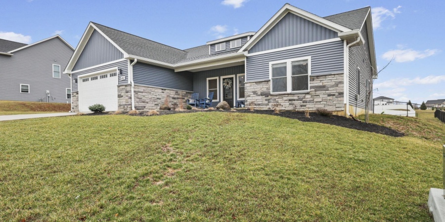 542 E Lucy Lane, Ellettsville, Indiana 47429-2058,MLS,202607053