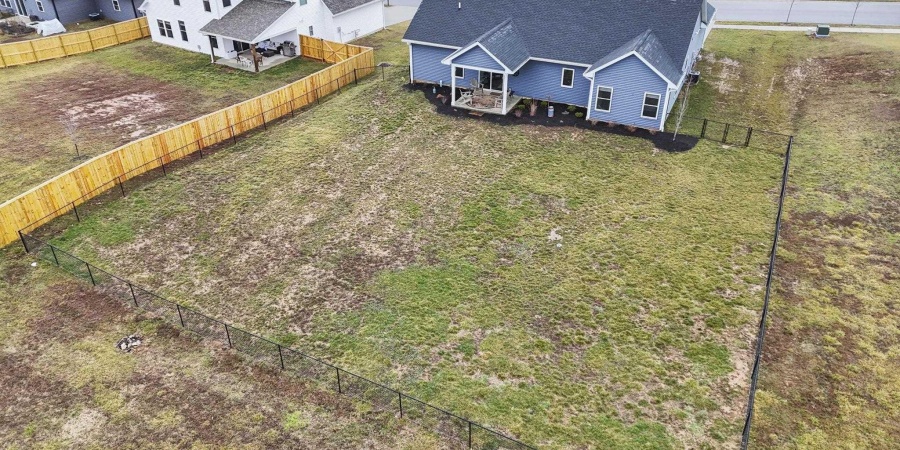 542 E Lucy Lane, Ellettsville, Indiana 47429-2058,MLS,202607053