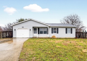 416 W Potowatami Court, Ellettsville, Indiana 47429-1976,MLS,202607069