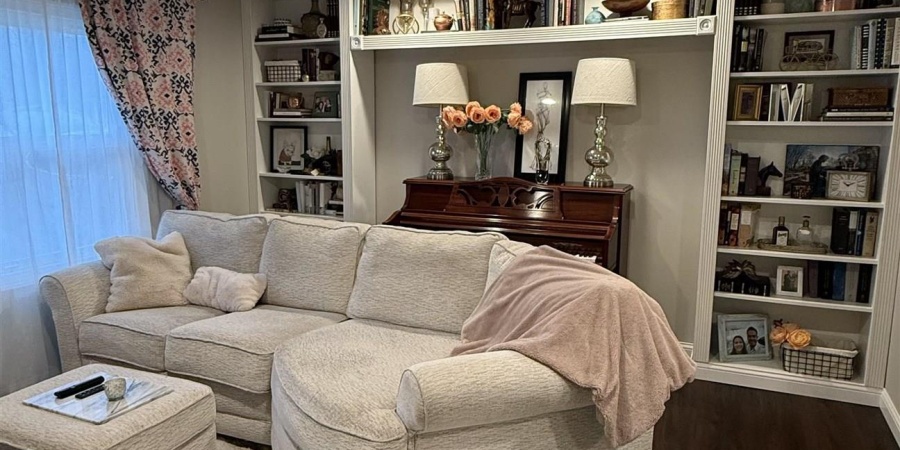 338 S Poplar Drive, Ellettsville, Indiana 47429,MLS,202607145