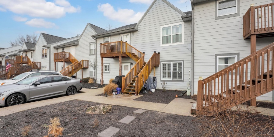 9636 S Bay Pointe Court, Bloomington, Indiana 47401-8113,MLS,202607158