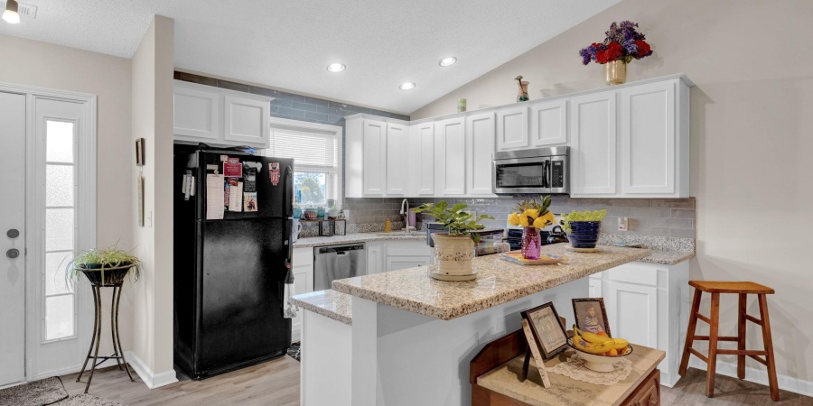 9636 S Bay Pointe Court, Bloomington, Indiana 47401-8113,MLS,202607158