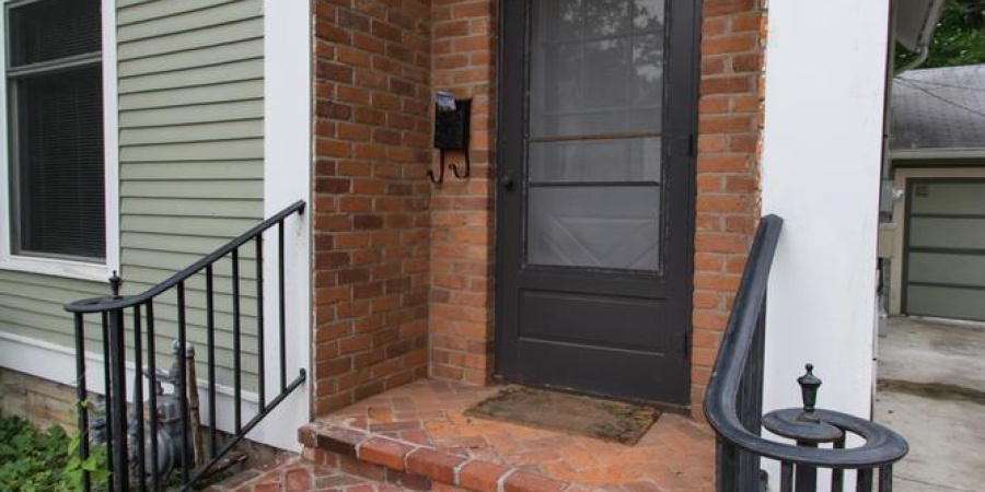 526 S Woodlawn Avenue, Bloomington, Indiana 47401,MLS,202607196