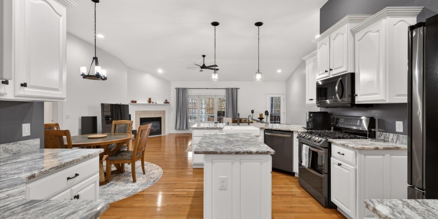 1414 E Commander Court, Bloomington, Indiana 47401-9343,MLS,202607185